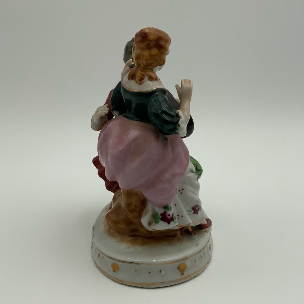 Antique Porcelain Victorian Couple W/Musical Piece Figurine OCCUPIED JAPAN - Picture 4 of 7
